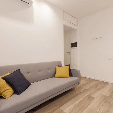 Appartement Lovely And Cosy Near Porta Romana Milaan