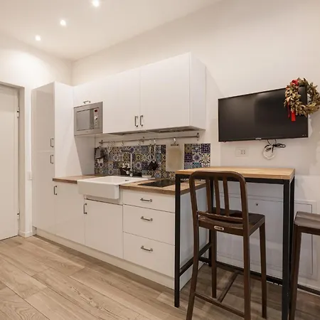 Lovely And Cosy Near Porta Romana Appartement Milaan