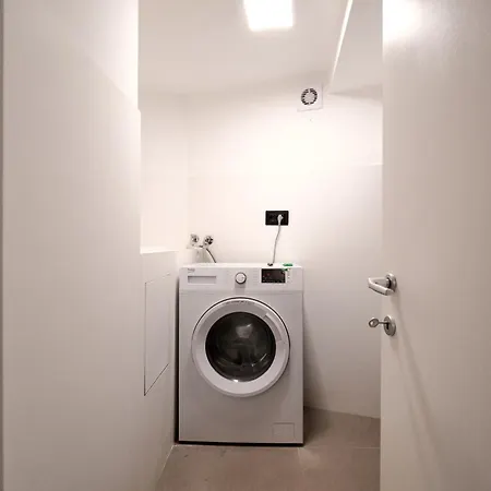 Lancetti Stylish Loft