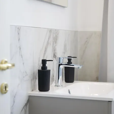 Fondazione Prada - Moderno Bilocale, Ac, Wi-fi Apartment