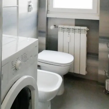 I-host - San Genesio Apartament Mediolan