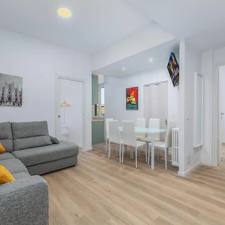 Appartement Easy Parking, 10 Min To Malpensa Express, Air Conditioning *