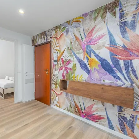 Appartement Easy Parking, 10 Min To Malpensa Express, Air Conditioning Milaan