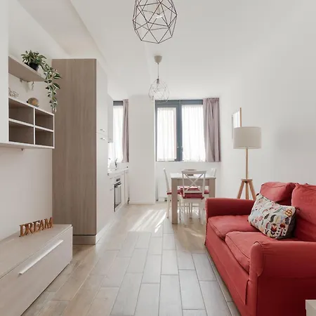 Guesthost - Comfy * Milan