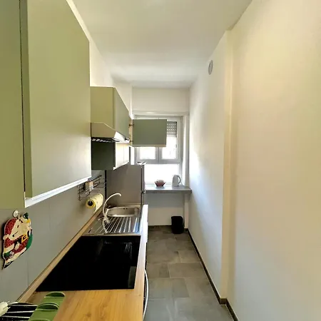 New And Cozy Metro Parking Train To Airport Apartament *