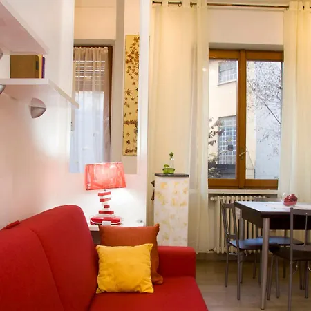 Milan Apartment Rental Apartman *