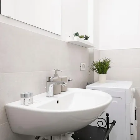 Easylife - - Vigevano 13 P1 - Porta Genova Daire *