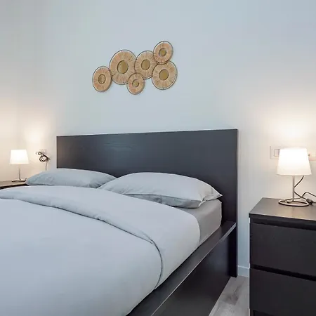 Minimal Chic - 7sundays Милан