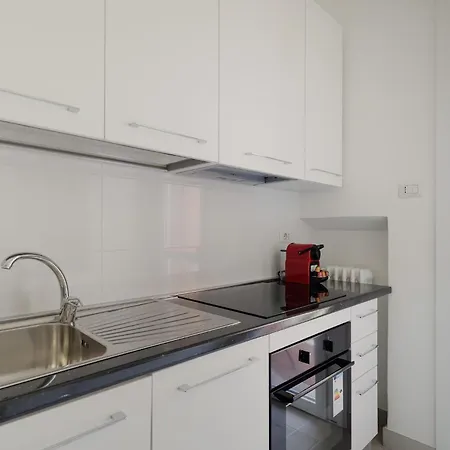 Guesthost - Piazza Tripoli Bright