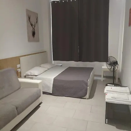 Cenisio 3* ميلان