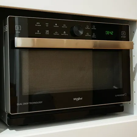 Urban Perspective - 250 Meters From The Metro *