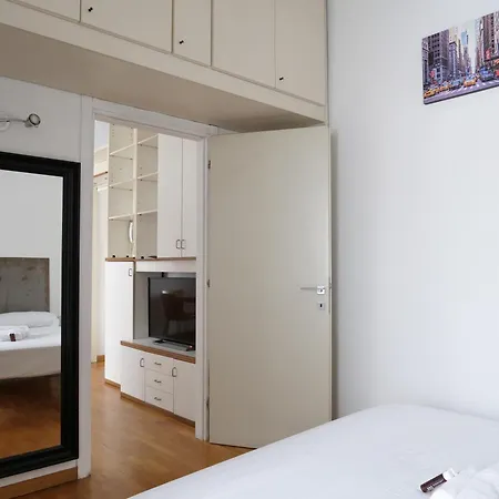 Urban Perspective - 250 Meters From The Metro Appartamento Milano