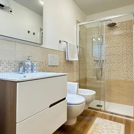 Апартаменты And Modern In The Center!