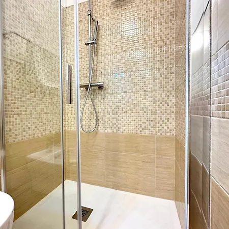 And Modern In The Center! Апартаменты *