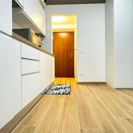 And Modern In The Center! Милан