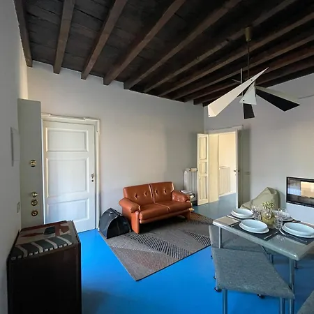Newly Renovated Three-room Milan