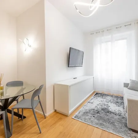 Schiaparelli4 - Station - B Milán