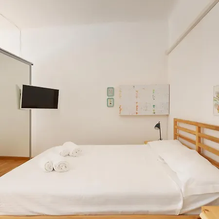 Design E Comfort Tra I Navigli E Il Duomo - Ticinese * ميلان