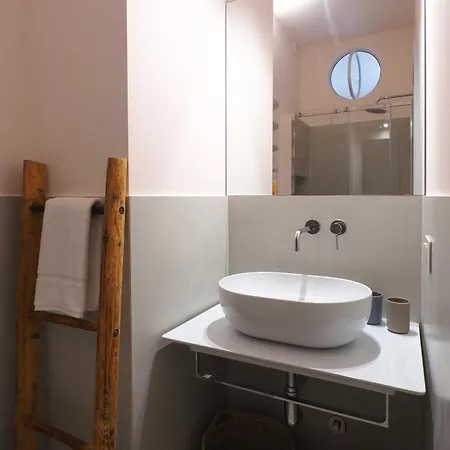 Charming Two Bedroom - Navigli Appartement *