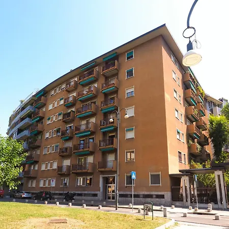 Appartement Charming Two Bedroom - Navigli Milan
