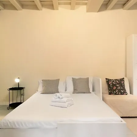 Junior Milano- Quiet And Comfort * Milano