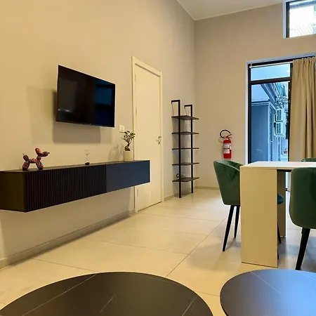Luro - Sismondi 44 Appartamento Milano