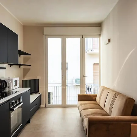 Youhosty - Zanella Bis 밀라노