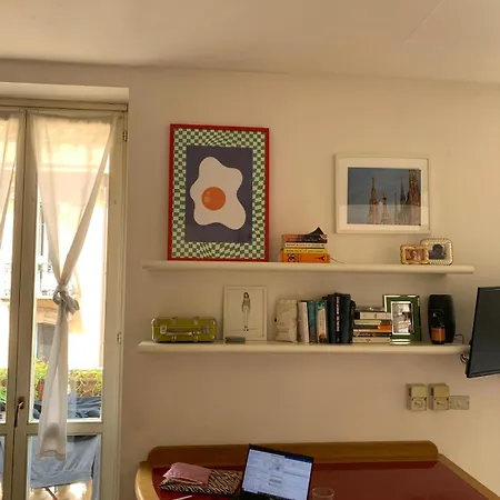 Cozy In Heart Of Isola מילאנו