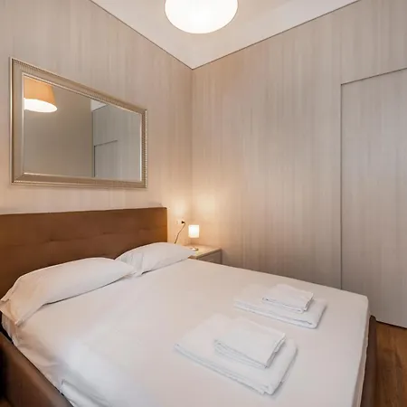 Lägenhet Duomo B - Cozy Two Bedrooms & Bathroom Milano