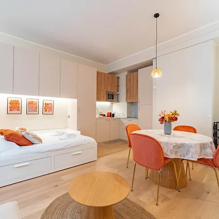 5' From Corso Sempione Elegant *