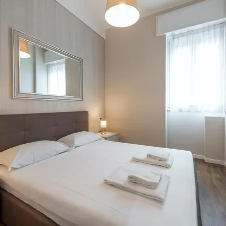 Duomo B - Quiet Two Bedrooms & Bathroom * מילאנו