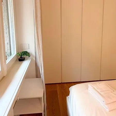 Modern Centre Near San Babila And Duomo Appartement Milan
