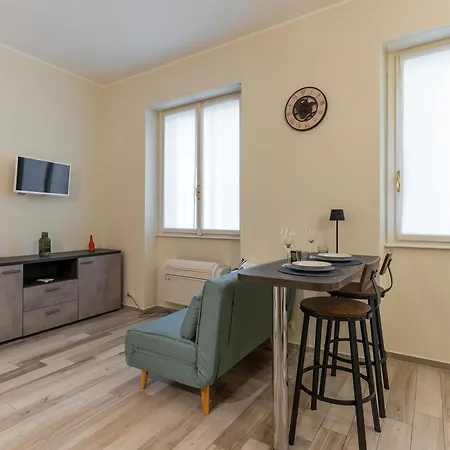 Navigli Vibes - For Couples - Romantic - Parking *