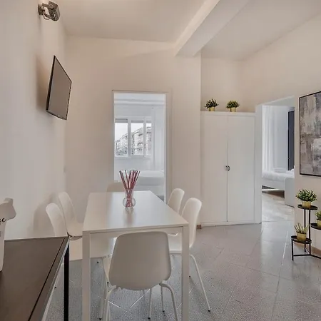 Pecchio1 - Windows On The - B Lägenhet *