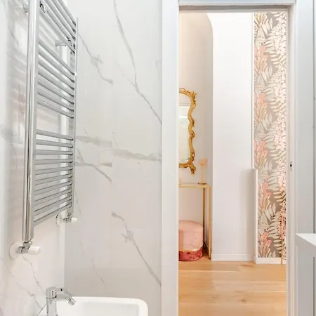 Peony House - 10 Min Duomo Milán