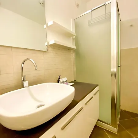 Appartement Monolocale Con Dehor A San Siro *