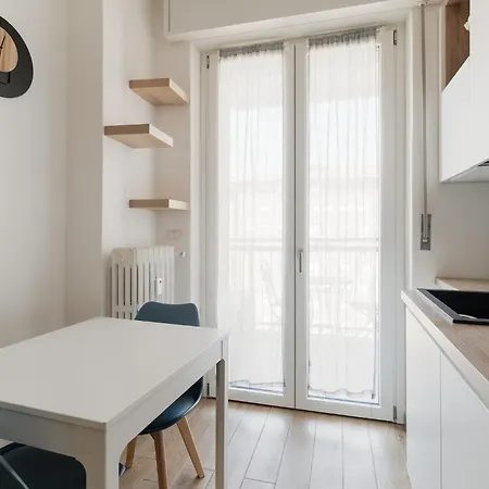Apartman Guesthost - Naviglio Grande Bright Milánó