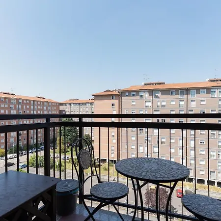 Guesthost - Naviglio Grande Bright Apartman *