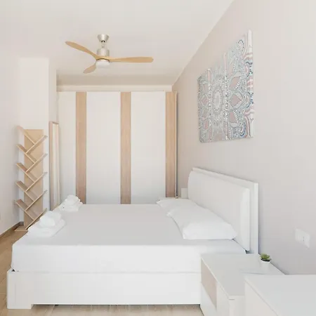 Guesthost - Naviglio Grande Bright Apartman *