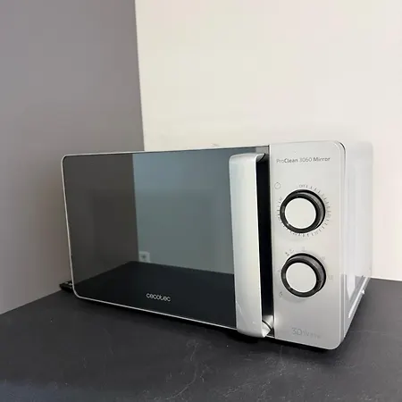 Lr Deluxe - Sismondi 44 * Milano