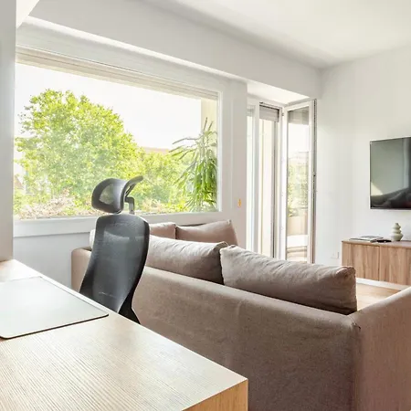 New In Arco Della Pace Apartamento