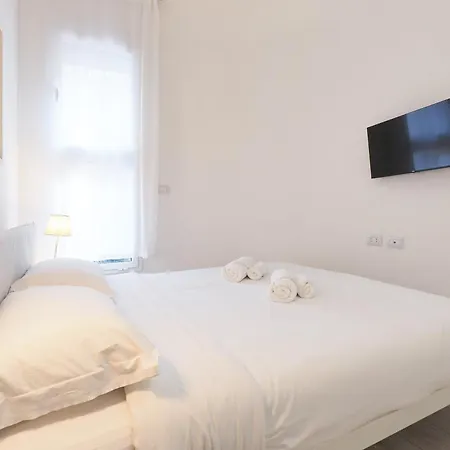 Primo Piano - Rosellini * Милан