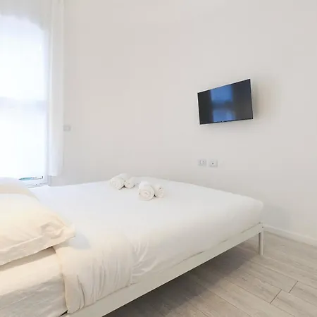 Primo Piano - Rosellini * Милан