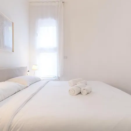 Primo Piano - Rosellini Apartman *