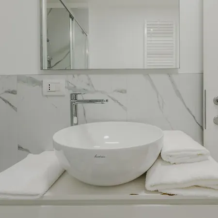 Easytopstay - Elegant Nest In