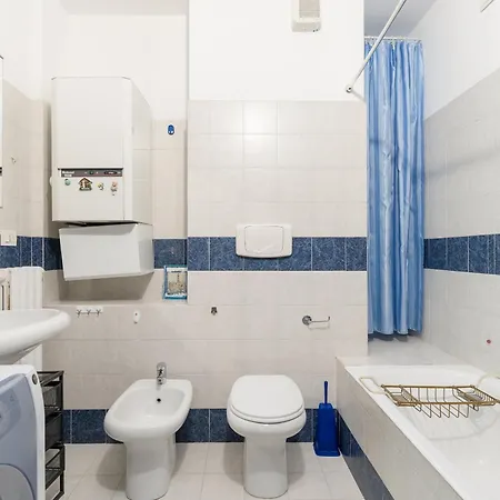 Apartamento Guesthost - Chiesa Rossa Comfy *