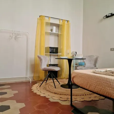 게스트하우스 Ampia Stanza Con Bagno Privato E Zona Pranzo 밀라노