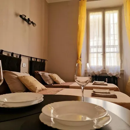 Ampia Stanza Con Bagno Privato E Zona Pranzo ゲストハウス ミラノ