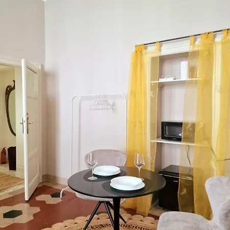 ゲストハウス Ampia Stanza Con Bagno Privato E Zona Pranzo ミラノ
