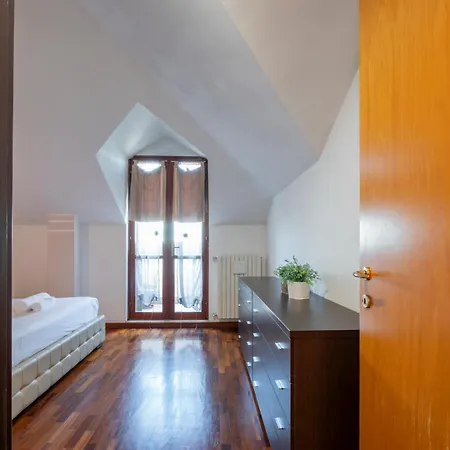 I-host - Rogoredo 21 Milano